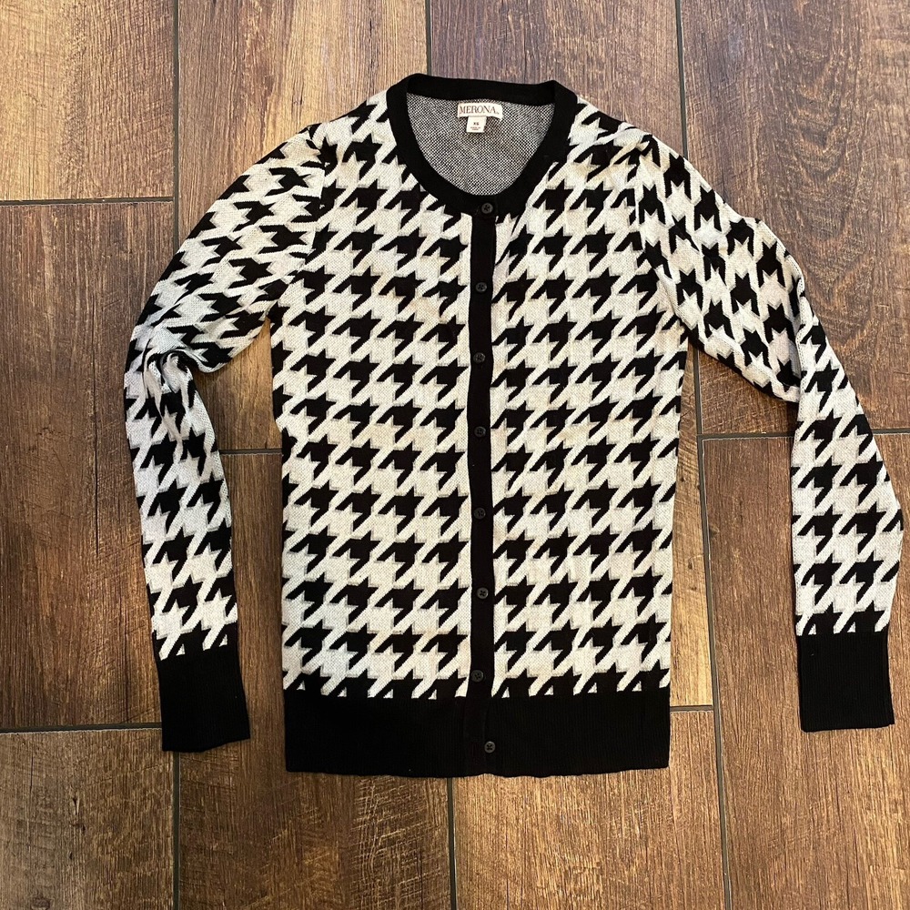 Merona Women Size XS Houndstooth Button Front Crew Neck Cardigan Sweater Teens